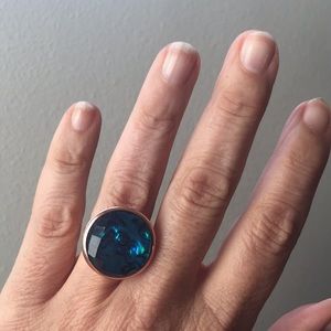 Deep Blue-toned Stone Ring